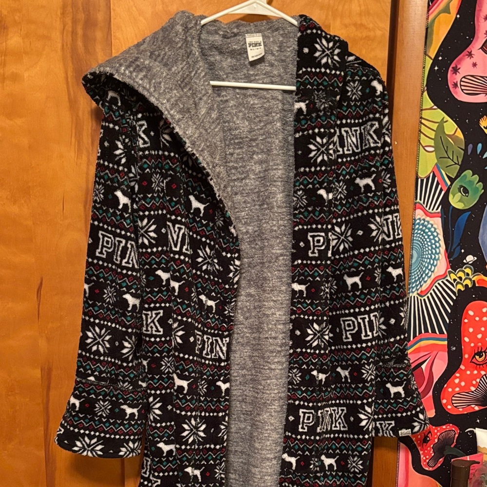 PINK Victoria's Secret Gray Cozy Robe